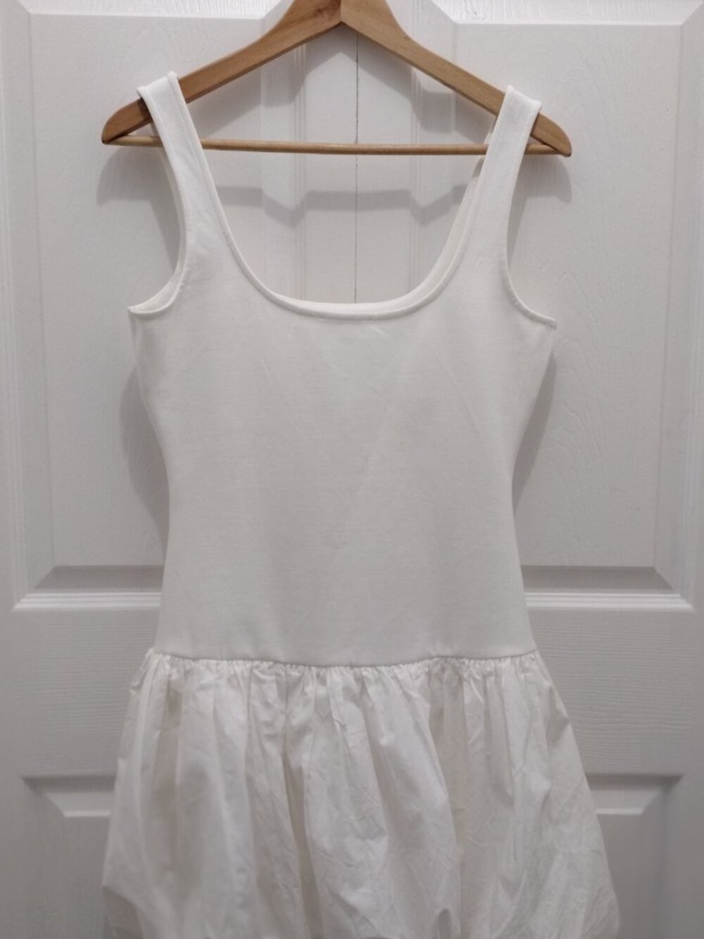 Mable White Bubble Hem Mini Dress Size M Scoop Neck Sleeveless Fit & Flare NWOT - Picture 7 of 7